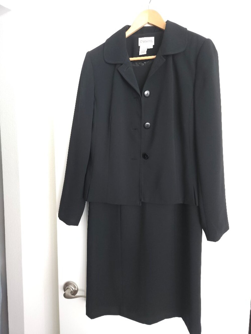 🖤 Chadwicks Women’s 2‑Piece Suit – Size 10, Black, Sleeveless Dress & Jacket